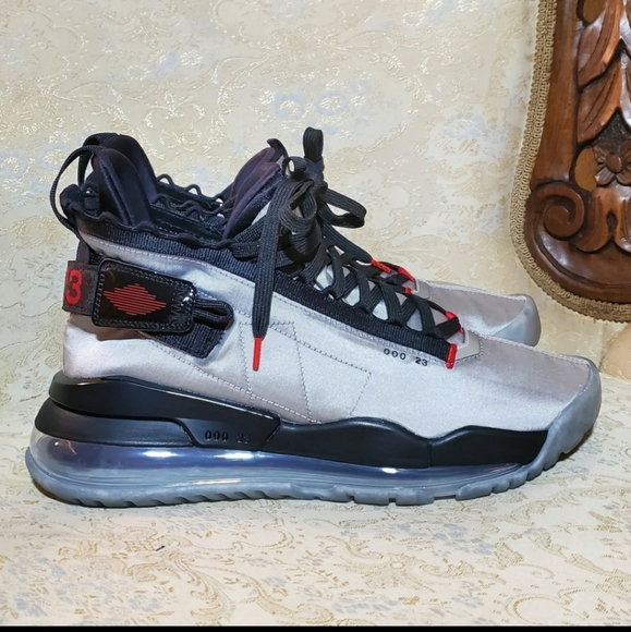 Nike Other - Nike Air Max 720